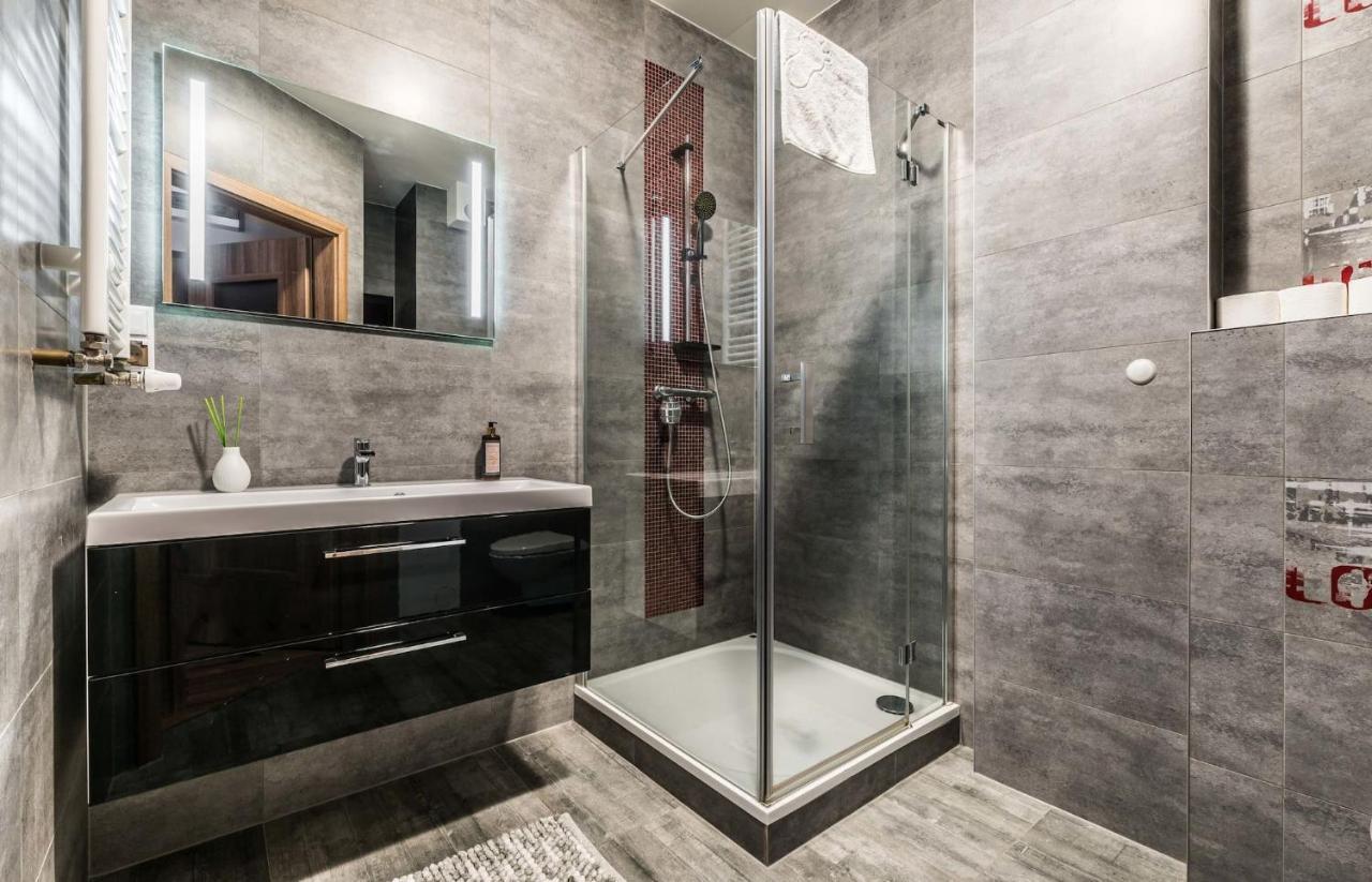 Rent Like Home - Gwiazdzista 10 Wrocław Kültér fotó