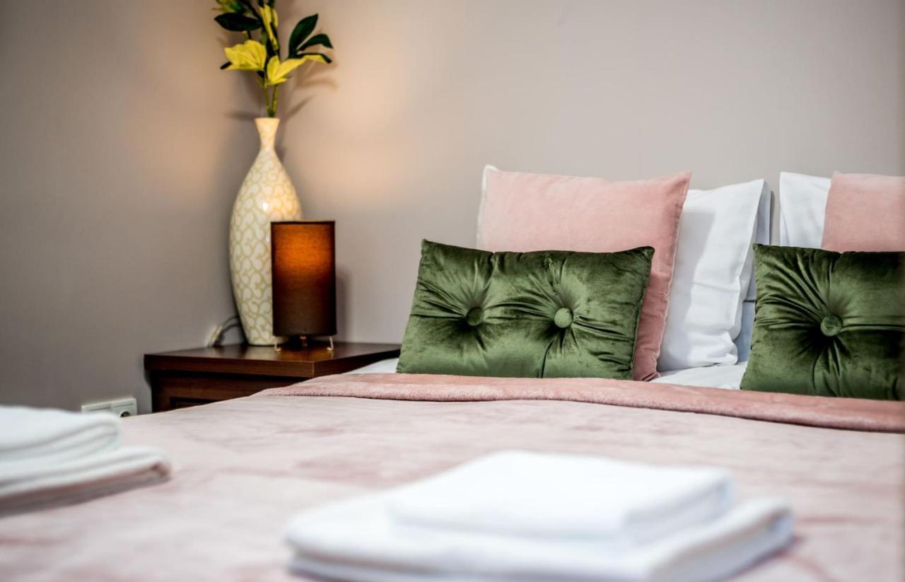 Rent Like Home - Gwiazdzista 10 Wrocław Kültér fotó